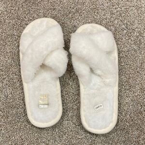 White Faux-Fur Slide on Slippers White